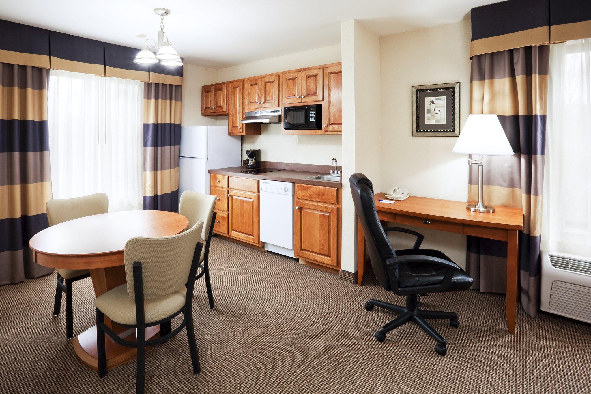 Holiday Inn Express Forest City By Ihg Zewnętrze zdjęcie