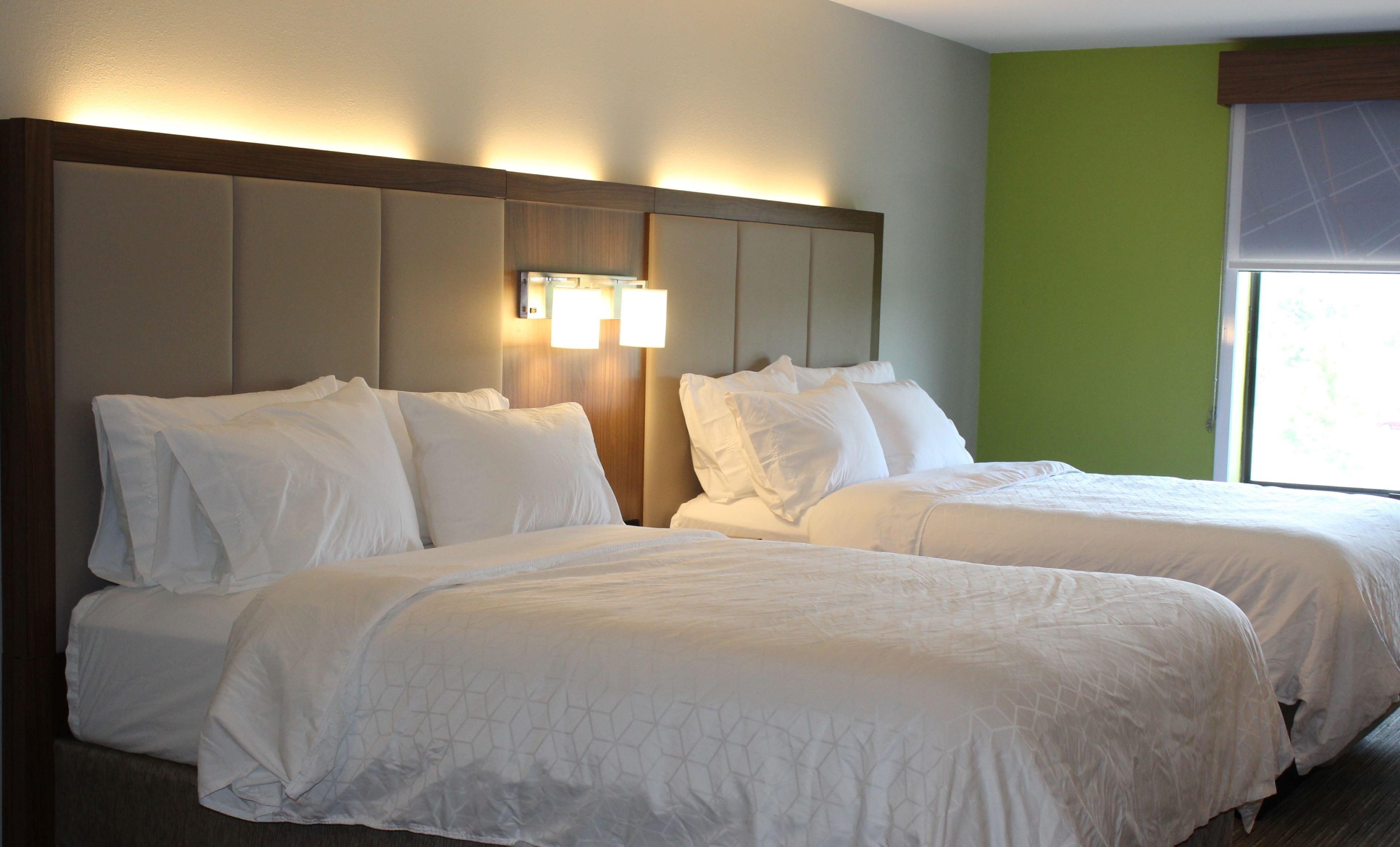 Holiday Inn Express Forest City By Ihg Zewnętrze zdjęcie